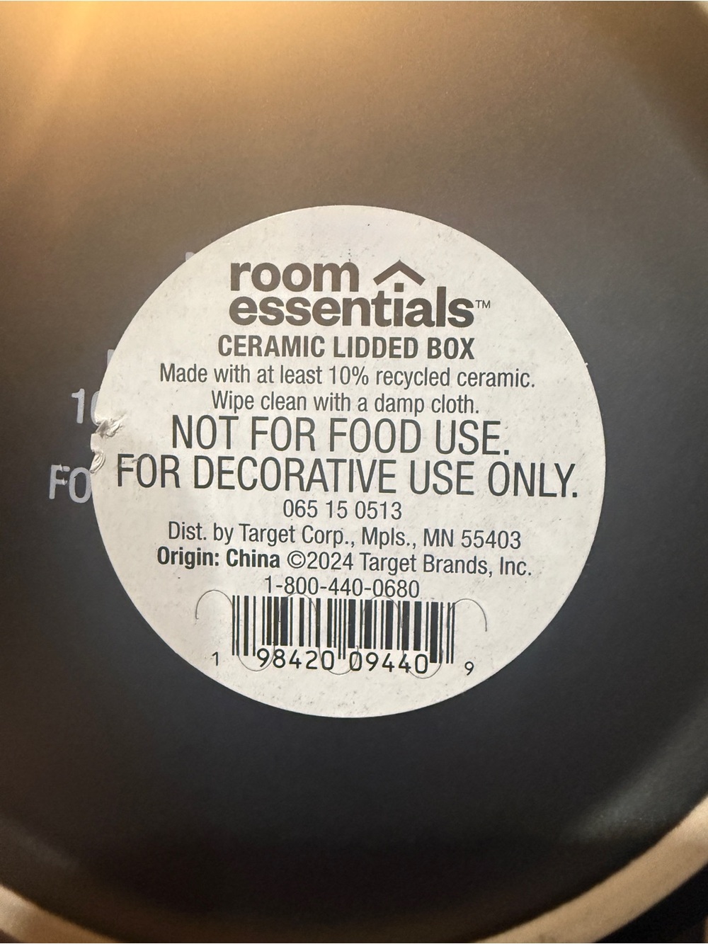 Room Essentials ceramic lidded box - Picture 4 of 4